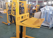 10 units Hand Roll Lifter Stackers are ready to deliver